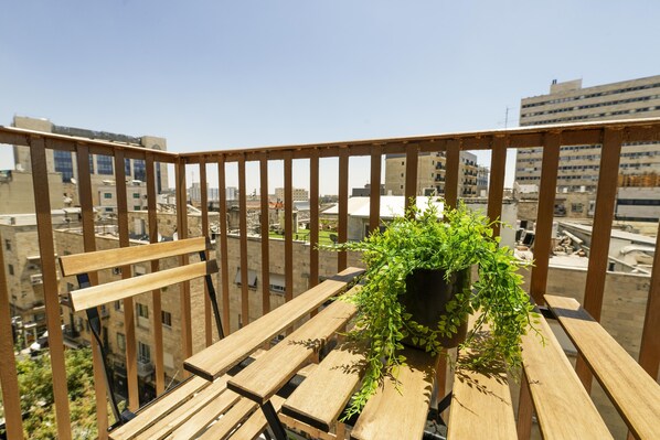 Apartment, 1 Bedroom, Balcony, City View | Balcony