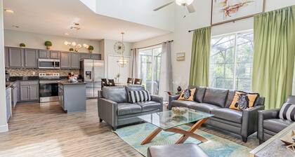 Themed 7 Bedroom Villa, 12 Min to Disney, Resort Access