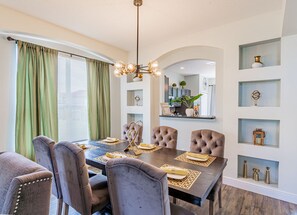 Luxury Villa, Multiple Bedrooms, Private Pool | In-room dining - Themed 7 Bedroom Villa, 12 Min to Disney, Resort Access (Kissimmee)