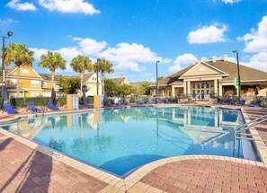 Lyxvilla - 4 sovrum - tillgång till pool | Utsikt mot innergård