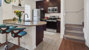 Interior - Free Resort Access 4 Bedroom Near Disney with Themed Rooms (Kissimmee)