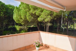 Property grounds - Villa 100 meters from the sea, in the Platja de Pals Golf Club. A/C (Pals)