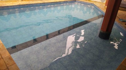 HOUSE IN THE CENTER OF MONGAGUÁ, QUIET STREET, CLOSE TO BANKS, MARKET AND BEACH.