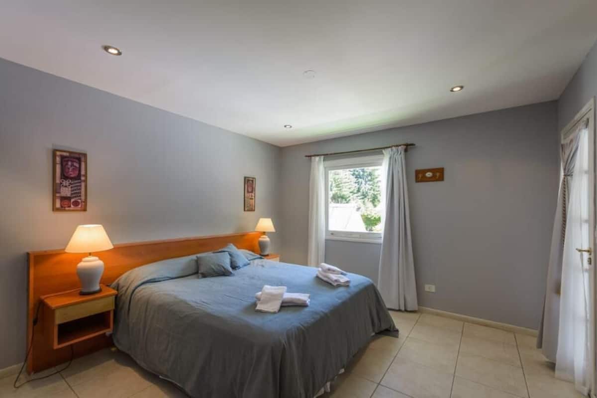 In-room safe, free cribs/infant beds, bed sheets