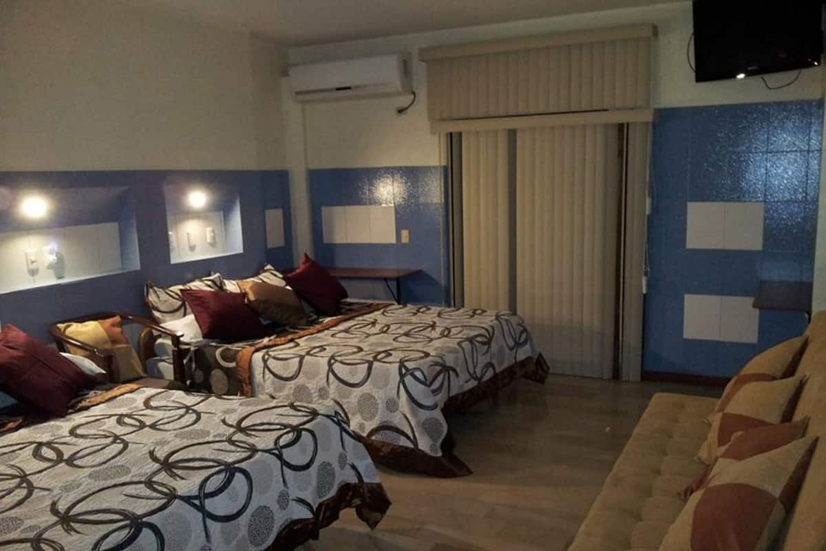Basic Twin Room | Iron/ironing board, free WiFi