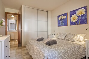 1 室のベッドルーム、アイロン / アイロン台、WiFi (無料)
