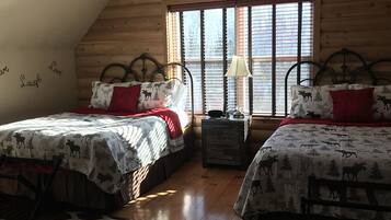 4 camere, una scrivania, ferro/asse da stiro, Wi-Fi gratuito