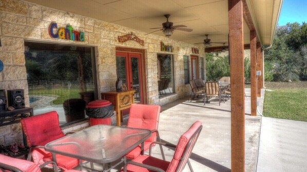 Outdoor dining
