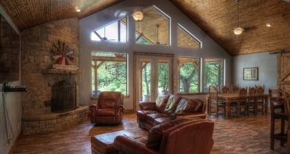 Fryars' Villa @ Frio Premier Rental Homes