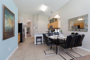House, 4 Bedrooms, Private Pool (3 Bathrooms) | In-room dining