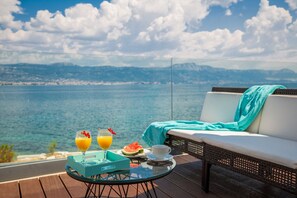 Outdoor dining - Villa Arbanessa with Heated Pool (Arbanija)