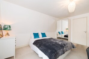 Studio, 1 Double Bed | Free WiFi, bed sheets - Central Richmond Studio (Richmond)