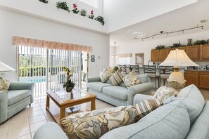 Interior - Paradise Palace by VillaDirect (Davenport)