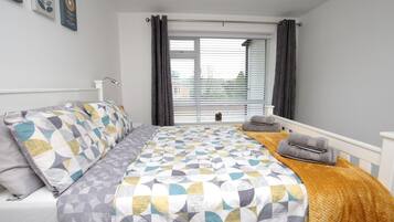 Apartment, 2 Bedrooms | 2 bedrooms, iron/ironing board, free WiFi, bed sheets