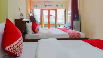 Desk, free WiFi, bed sheets