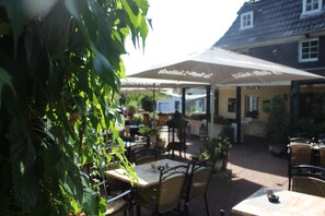 Exterior - Hotel Restaurant Landgasthof Zum Häuschen (Roesrath)