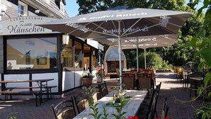 Exterior - Hotel Restaurant Landgasthof Zum Häuschen (Roesrath)
