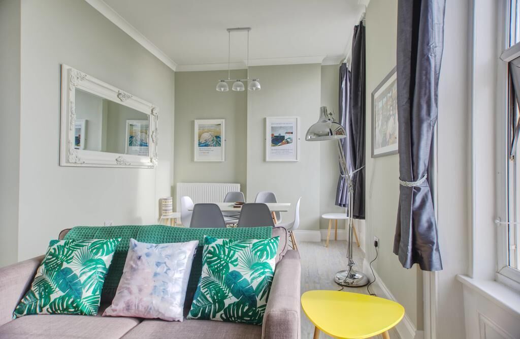 Seaview | Living area | Flat-screen TV