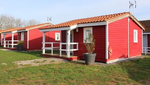Chalet | Terrace/patio - Domaine de la Vénerie (Signy-l'Abbaye)