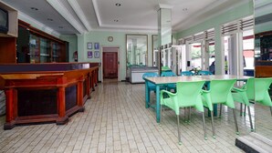 Restaurant - OYO 1843 Cahya Nirwana (Purwokerto)