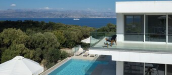 Villa Nafsika - Villa Rental by the Sea in Corfu, Greece