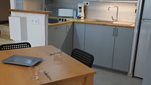 Cafetière/bouilloire, micro-ondes