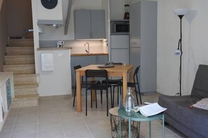 TV - Detached house near Tour Luma (Arles)