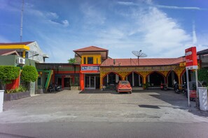 Exterior - Hotel O Wisma Kuta Karang (Lhokseumawe)