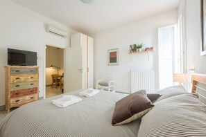 1 Schlafzimmer, Bügeleisen/Bügelbrett, Reisekinderbett, kostenloses WLAN