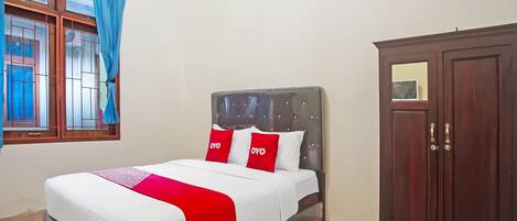 Estudio Deluxe | Escritorio, wifi gratis y ropa de cama