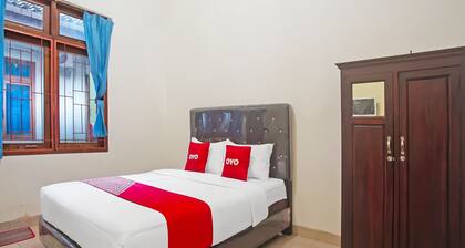 OYO 1804 Guest House Oema'h Opa