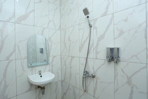 Suite Deluxe | Bany | Dutxa, tovalloles, sabó i xampú 