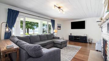 智能电视、壁炉