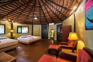 Didekorasi berbeda-beda dan dilengkapi dengan perabotan berbeda-beda