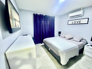 2 عدّة غرف نوم وبديكورات فريدة لكل غرفة وطراز فريد لكل وحدة وستائر تعتيم