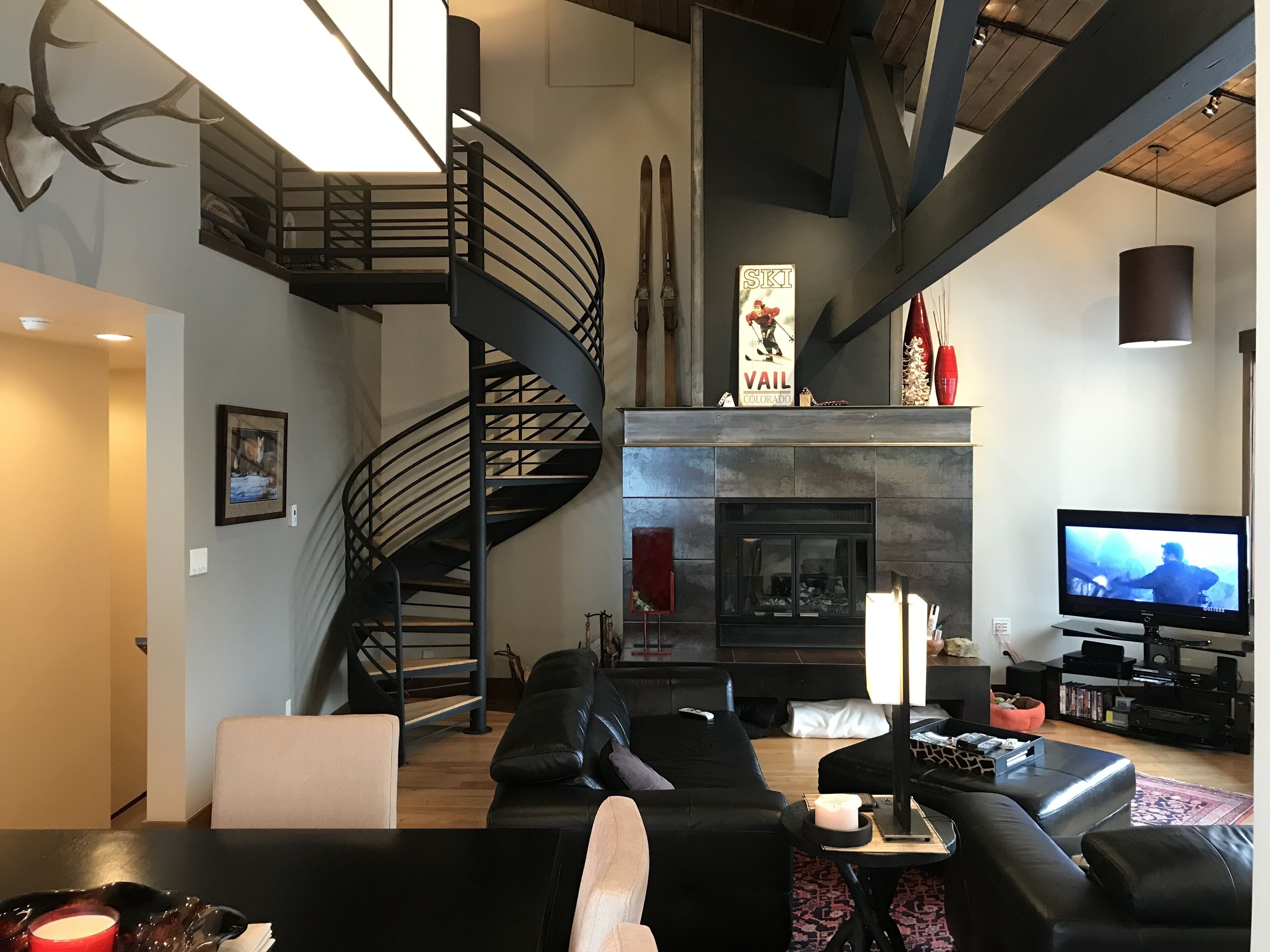 Smart TV, fireplace, video games, DVD player