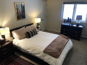 4 bedrooms, iron/ironing board, free WiFi, bed sheets - Beautiful Vail Home-Close to Free Vail Bus, Skiing and Golf! (Vail)