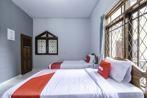 Free WiFi, bed sheets