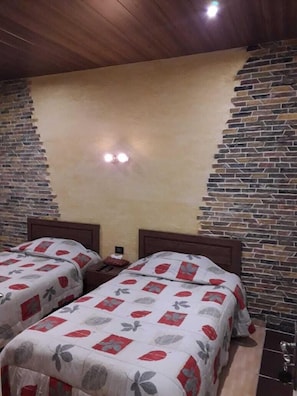 Iron/ironing board, free WiFi, bed sheets