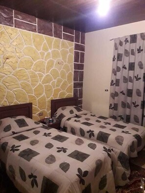 Iron/ironing board, free WiFi, bed sheets