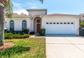 4 bedrooms, individually decorated, individually furnished - Sable Palms Villa by VillaDirect (Kissimmee)
