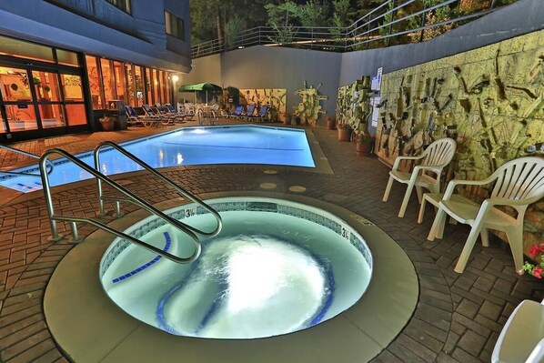 Outdoor pool, a heated pool - Resort sits at the base of Heavenly Valley. (South Lake Tahoe)