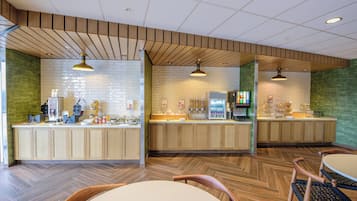 Free daily continental breakfast