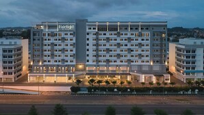 A multi-story hotel with a modern design, featuring a prominent sign for 'Fairfield by Marriott'. - Fairfield by Marriott Bintulu Paragon (Bintulu)
