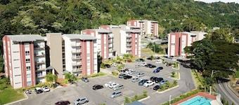 Modern 3 Bedroom Condo In Gated West Hills 5