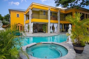 House | Pool | Outdoor pool - Pandora Luxury Guest Home (Port of Spain)