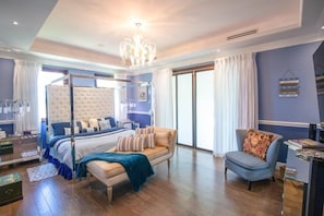 House | 5 bedrooms, desk, free WiFi