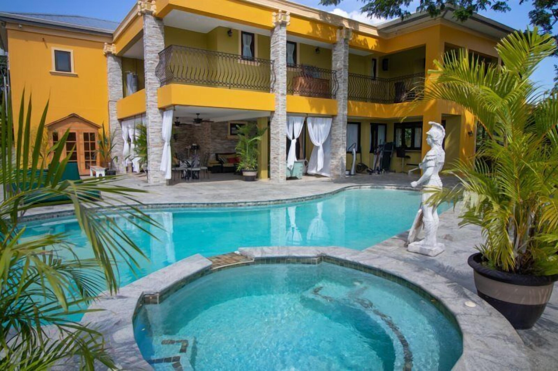 House | Pool | Outdoor pool