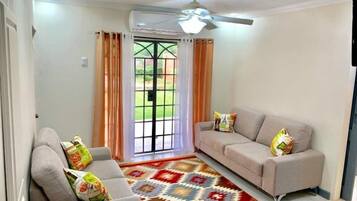 TV layar datar