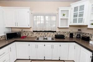Private kitchen - Stacys Place St James Ground Floor 2 Bedroom (Port of Spain)